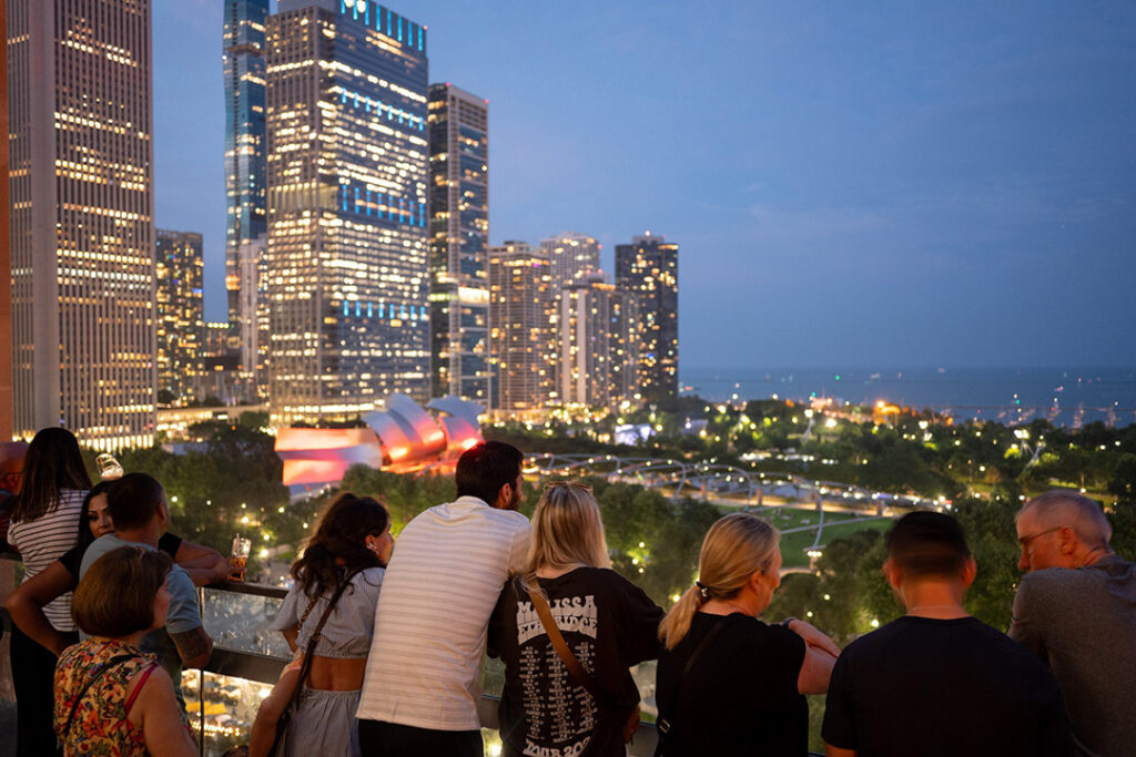 Rooftop bar in Chicago 