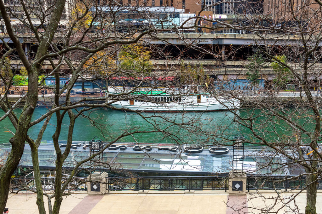 Fall Harbor Cruise in Chicago
